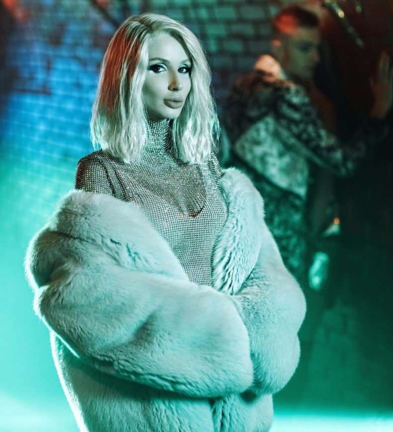 Светлану Лободу сравнили с мужчиной в ее новом клипе на песню «Парень»