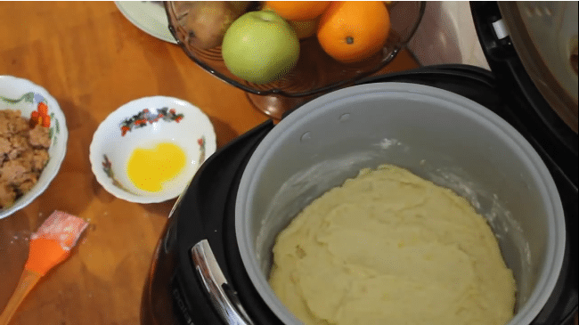 Выкладываем картофельное пюре