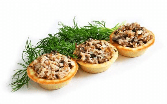 Жульен с курицей и грибами в тарталетках