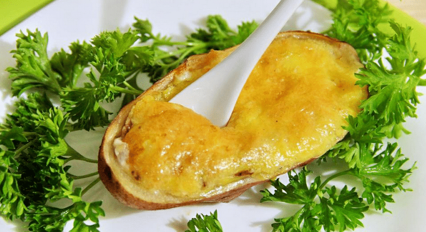 Жульен с курицей и грибами в картофеле