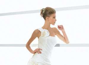 Колекція весільних суконь від Val Stefani