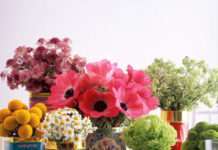 Оформлення весільного столу квітковими композиціями