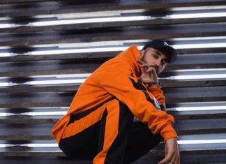 Брудне взуття Мота розлютила фанатів.