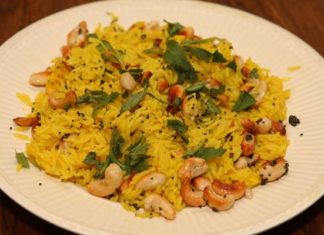 Лимонний рис з кешью.