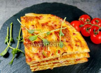 Іспанська тортилья з беконом на сковороді. Відео