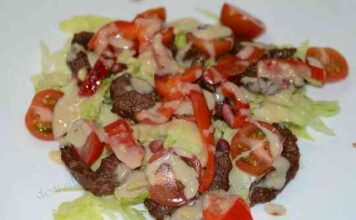 Теплий салат з яловичиною і арахісовим соусом