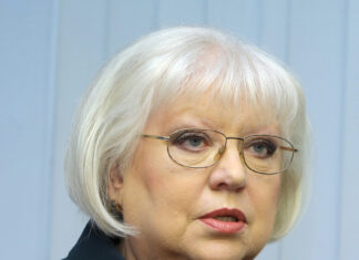 У хворої на рак крючкової паралізувало половину обличчя