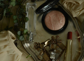 Тест в один клік: вибери б’юті-засіб і дізнайся, що тебе чекає в 2022 році