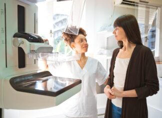 Ранняя менопауза: скрытый сигнал о риске рака молочной железы