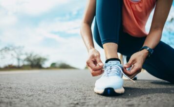 Ходьба з вагою для щиколоток: Як правильно виконувати вправи з вагою для щиколоток, їх переваги