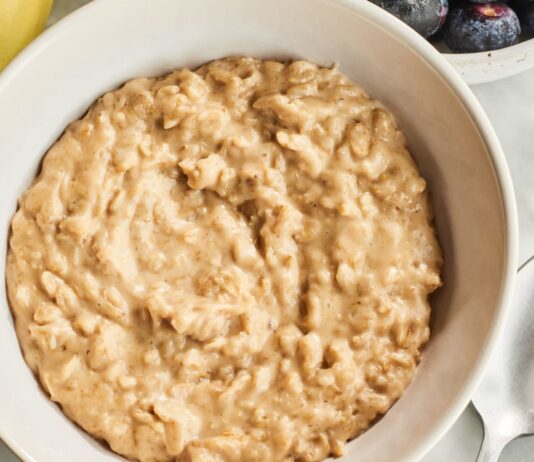 Дивовижні джерела клітковини: 3 сніданки, які перевершують вівсянку