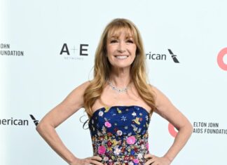 Джейн Сеймур вітає доньку Кеті зворушливим старим фото