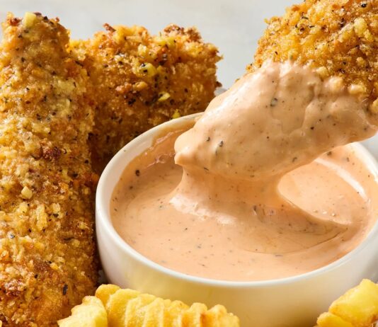 Головний секрет соусу Raising Cane’s? Всього чотири інгредієнти та терпіння